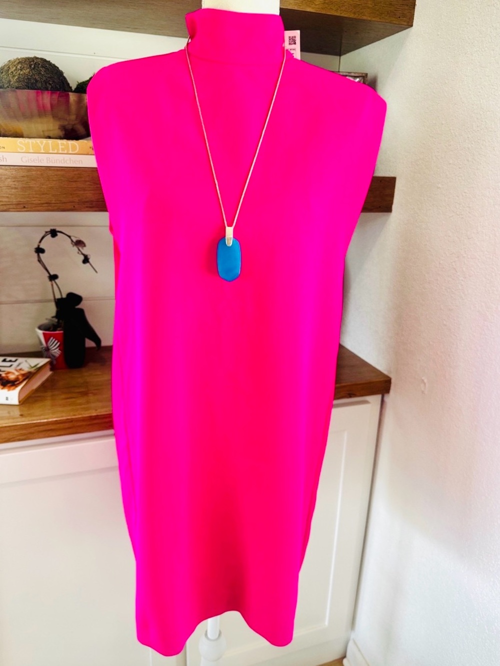 NWT Zara Bright Pink Sleeveless Mock Neck Shift Dress Size SM Beautiful! Padded
